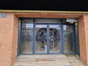 EMPAVONADO CONSERVADOR BIENES RAICES CURICÓ (FACHADA EXTERIOR/INTERIOR)