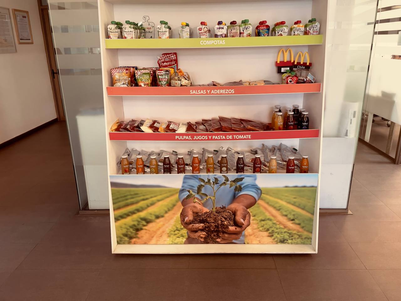 GRAFICA IMPRESA SOBRE PVC PARA MOSTRADOR OFICINAS PLANTA AGROZZI TENO